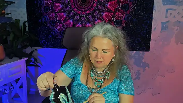 LilaMaharani's Live XXX Chat