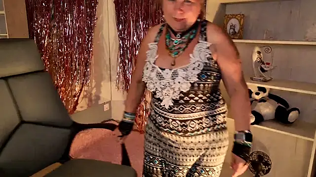 LilaMaharani's Live XXX Chat