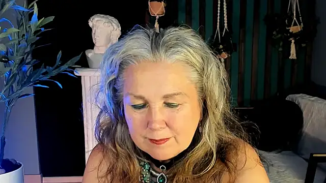 Chat +18 de LilaMaharani ao vivo