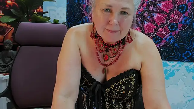 LilaMaharani Show in webcam