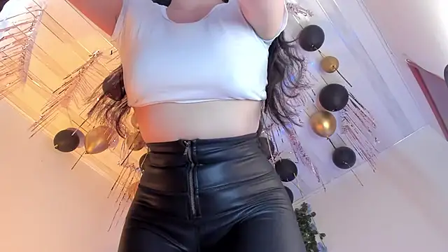 liam_topson Adlı Modelin Canlı Sohbet Odası