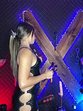عرض كام bellatrix_mistres_bdsm