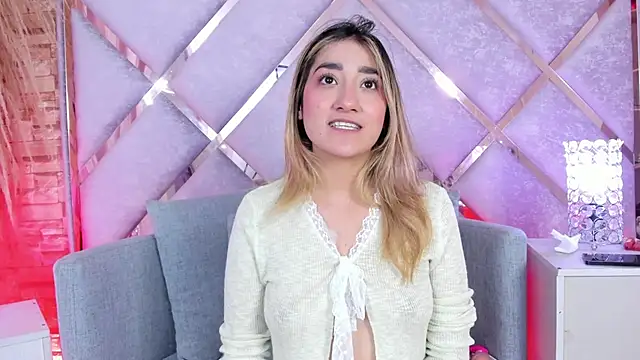 lucy_davies Adlı Modelin Canlı XXX Sohbeti