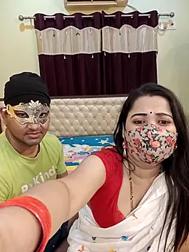 MONAJI_HOT – Kamerová šou