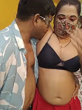 הופעת וובקאם של MONAJI_HOT
