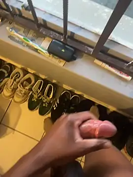 BumbleBee84 Webcam-Show