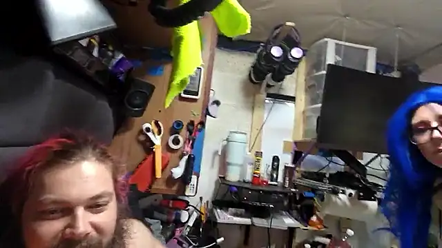 SurgedSetup: διαδικτυακό σόου στην κάμερα