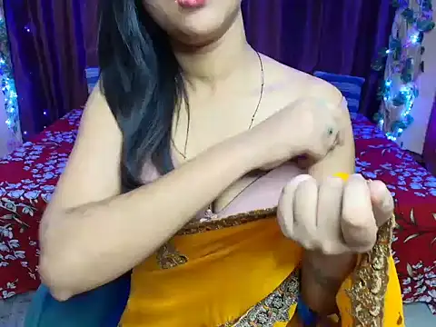 Hot-kavya 网络视讯表演