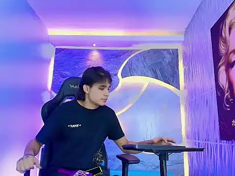 Webkamerová show monky_0002