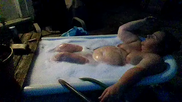 smalltowntrouble's Webcam Show