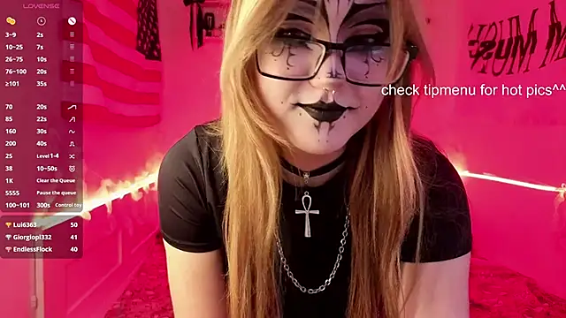 Webkamerová show CucKuhta