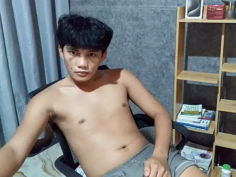 marksurelyhard Show in webcam