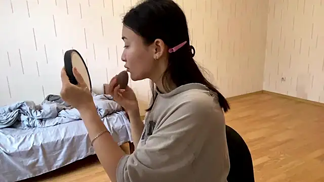 YourMiIa Pertunjukan Webcam