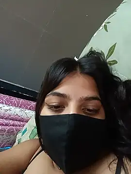 Pokazy przed kamerką – blacky_bby