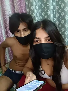 blacky_bby: διαδικτυακό σόου στην κάμερα