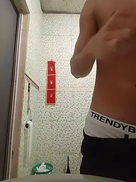 man__clear Show in webcam