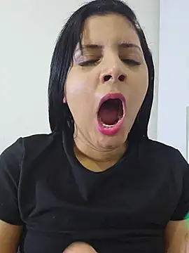 Biiia00 লাইভ XXX চ্যাট