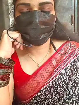 soundharya_tamil's Live XXX Chat