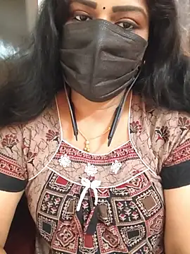 soundharya_tamil élő XXX-chatje