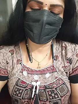 soundharya_tamil's Live XXX Chat