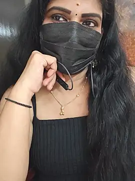 soundharya_tamil's Live XXX Chat