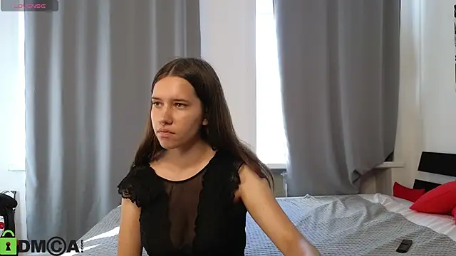 Molly_Miavka Chat XXX in diretta