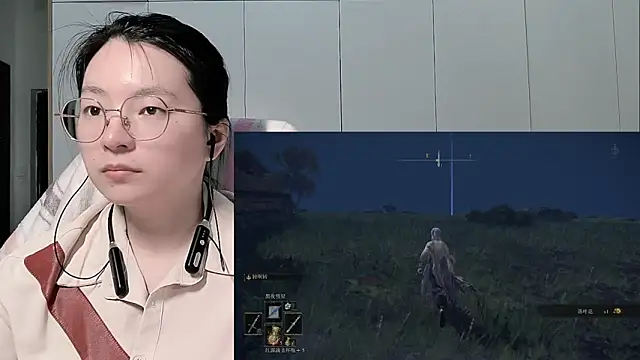 Eeya-36: διαδικτυακό σόου στην κάμερα