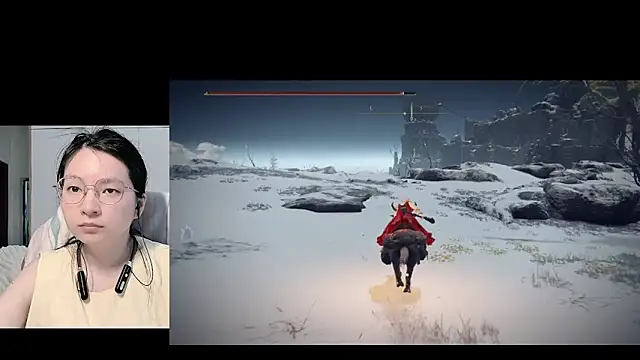 Eeya-36: διαδικτυακό σόου στην κάμερα