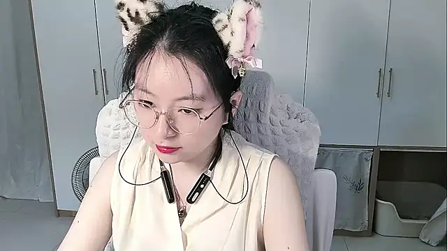 Eeya-36 Live XXX Chat