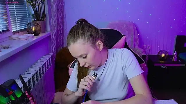 Mary_Blu Adlı Modelin Canlı XXX Sohbeti