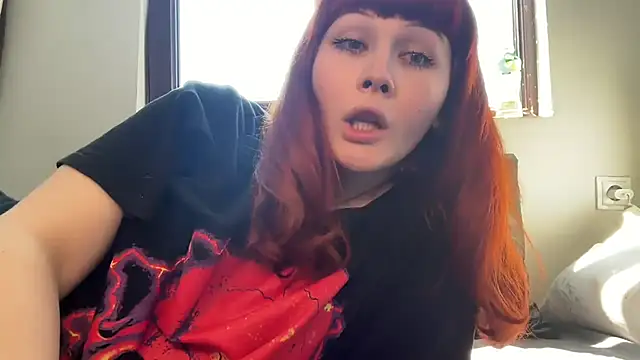 AlexaGudz Show in webcam