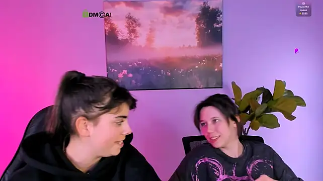 aria_wild_ Show in webcam