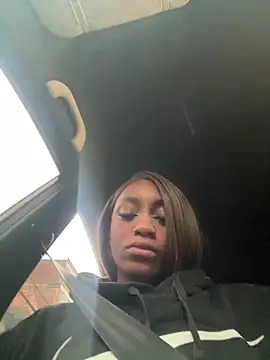 LiaTrainor: вебкам-шоу