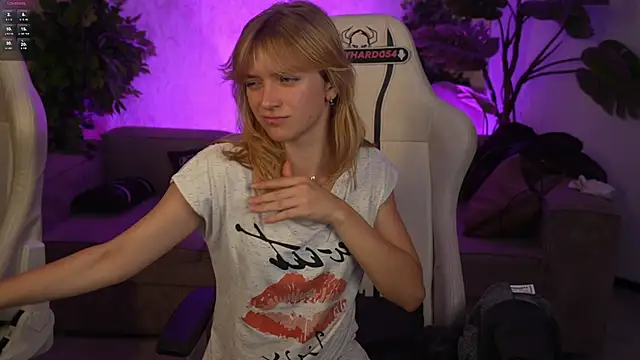 Emi_murr Show Webcam