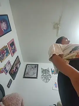 Im_Luuu Adlı Modelin Canlı XXX Sohbeti