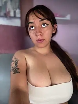 Im_Luuu's Live XXX Chat