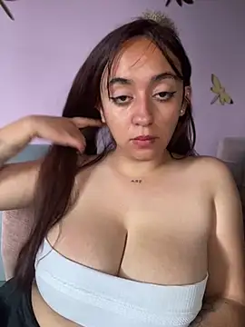 Im_Luuu élő XXX-chatje