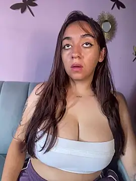 Im_Luuu Chat XXX in diretta