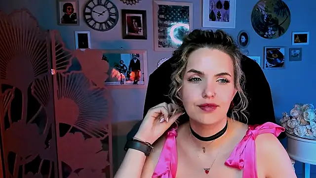 AliceSmite's Live XXX Chat