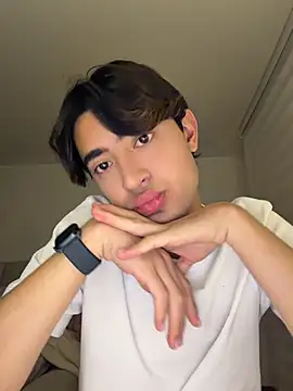 MatthewMoore_ Show in webcam