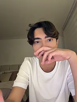 MatthewMoore_ Show Webcam