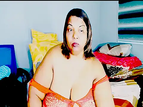 Sassy_Tassy's Live XXX Chat