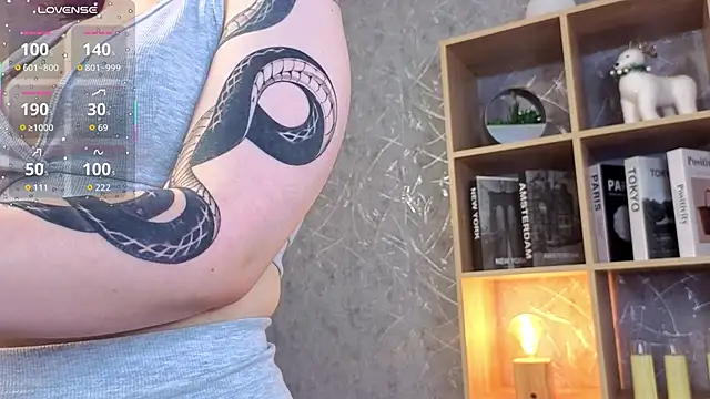 XXX chat uživo modela BreannaBuczak