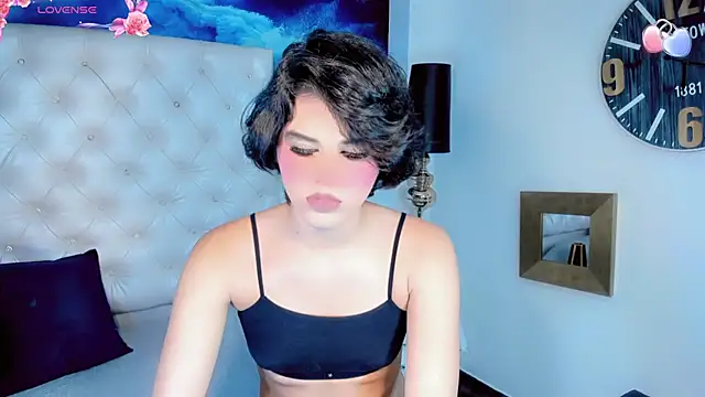 Valentiina_Foxx's Webcam Show