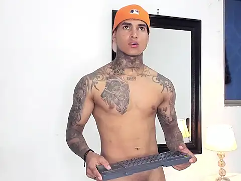 tyler_bell_ Pertunjukan Webcam