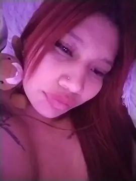Chatroom XXX en direct de Cherry_Charlottee