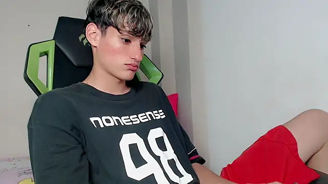 Pablito_junior's Webcam Show