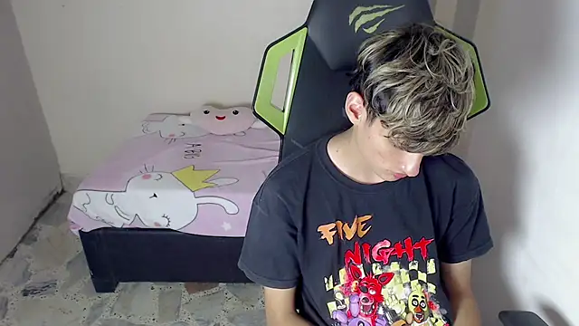 Pablito_junior Adlı Modelin Web Kamerası Şovu