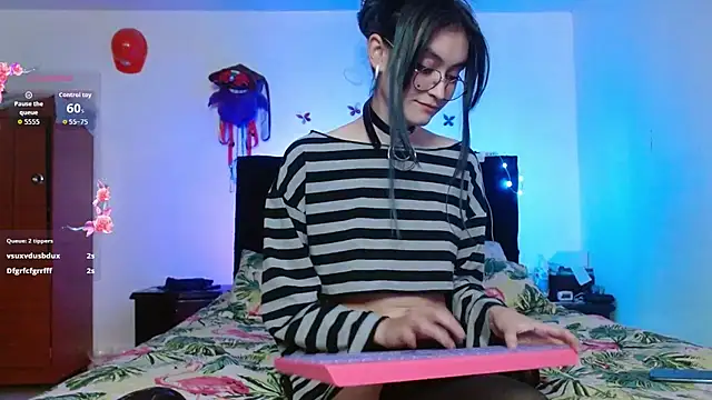naomi_unu Chat XXX in diretta