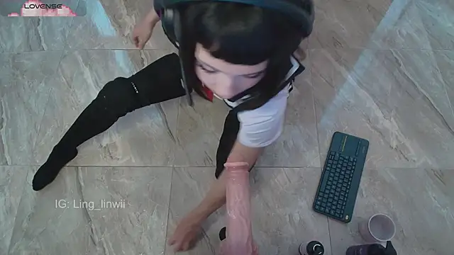 ling_meow live XXX chat